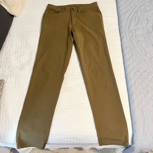 Lululemon Men’s khaki ABC pants. 31 waist x 34 length. Barely worn!